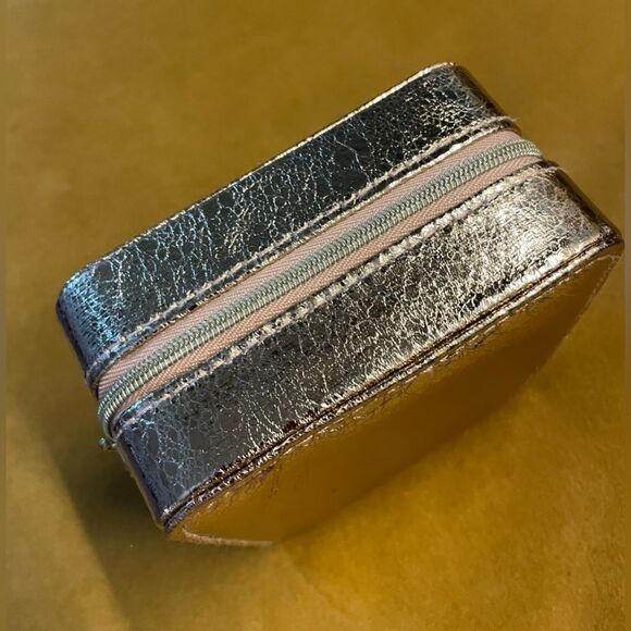 NORDSTROM JEWELRY BOX Gold Metallic Square w/Zipper - Picture 3 of 6